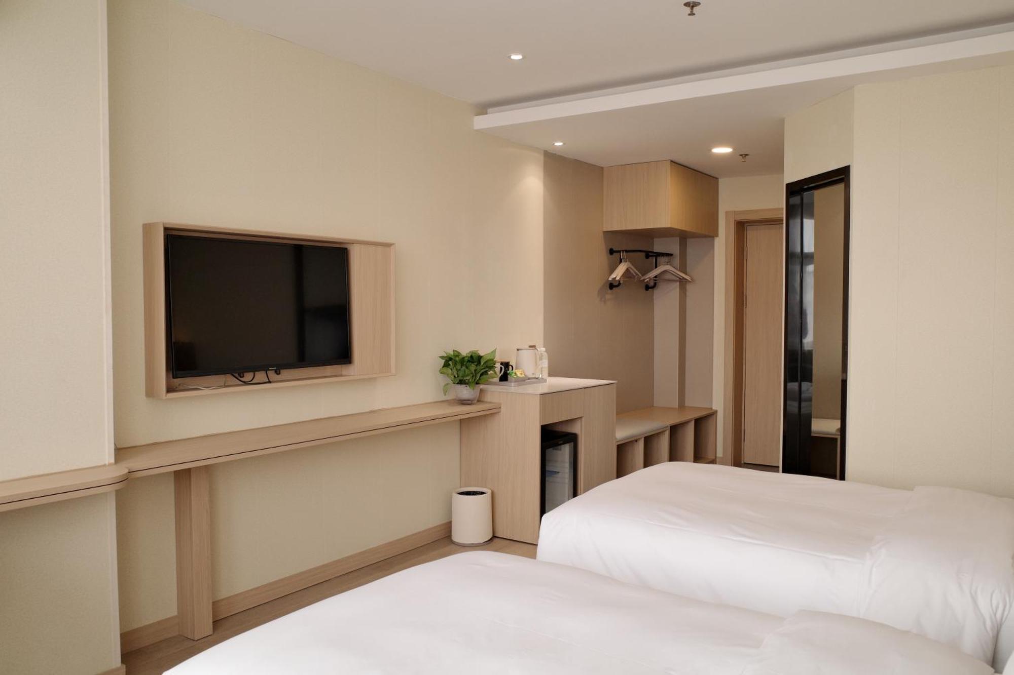 Hotel Joyful Star Hotel-free Shuttle Bus To Pudong Airport And Disneyland Shanghai
