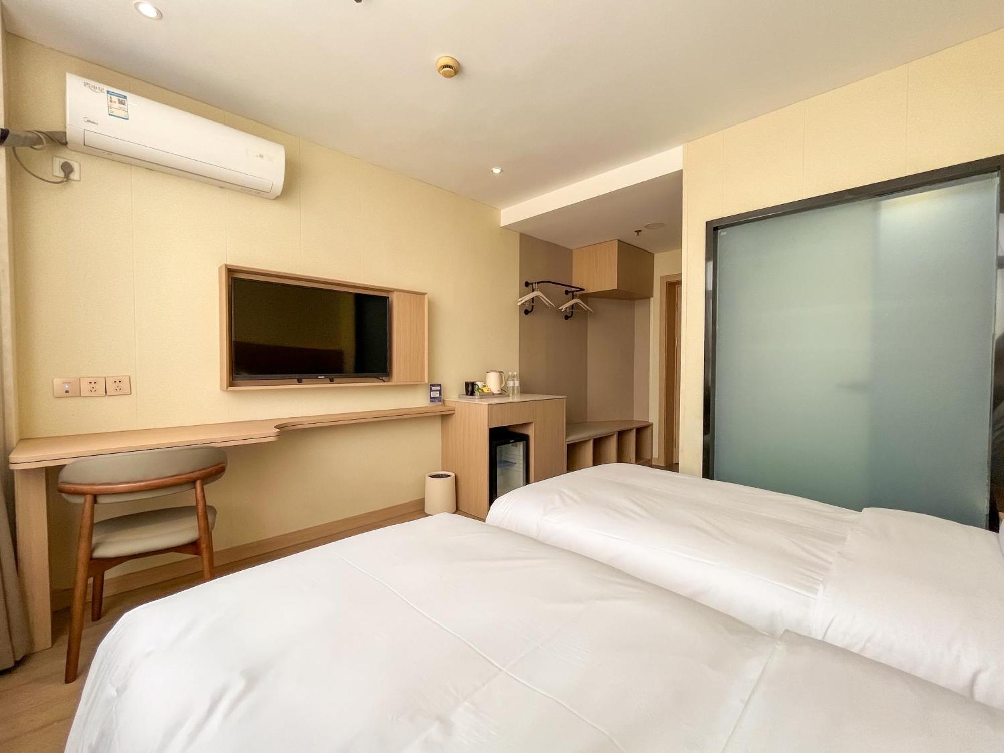 Joyful Star Hotel-free Shuttle Bus To Pudong Airport And Disneyland Hotel Shanghai