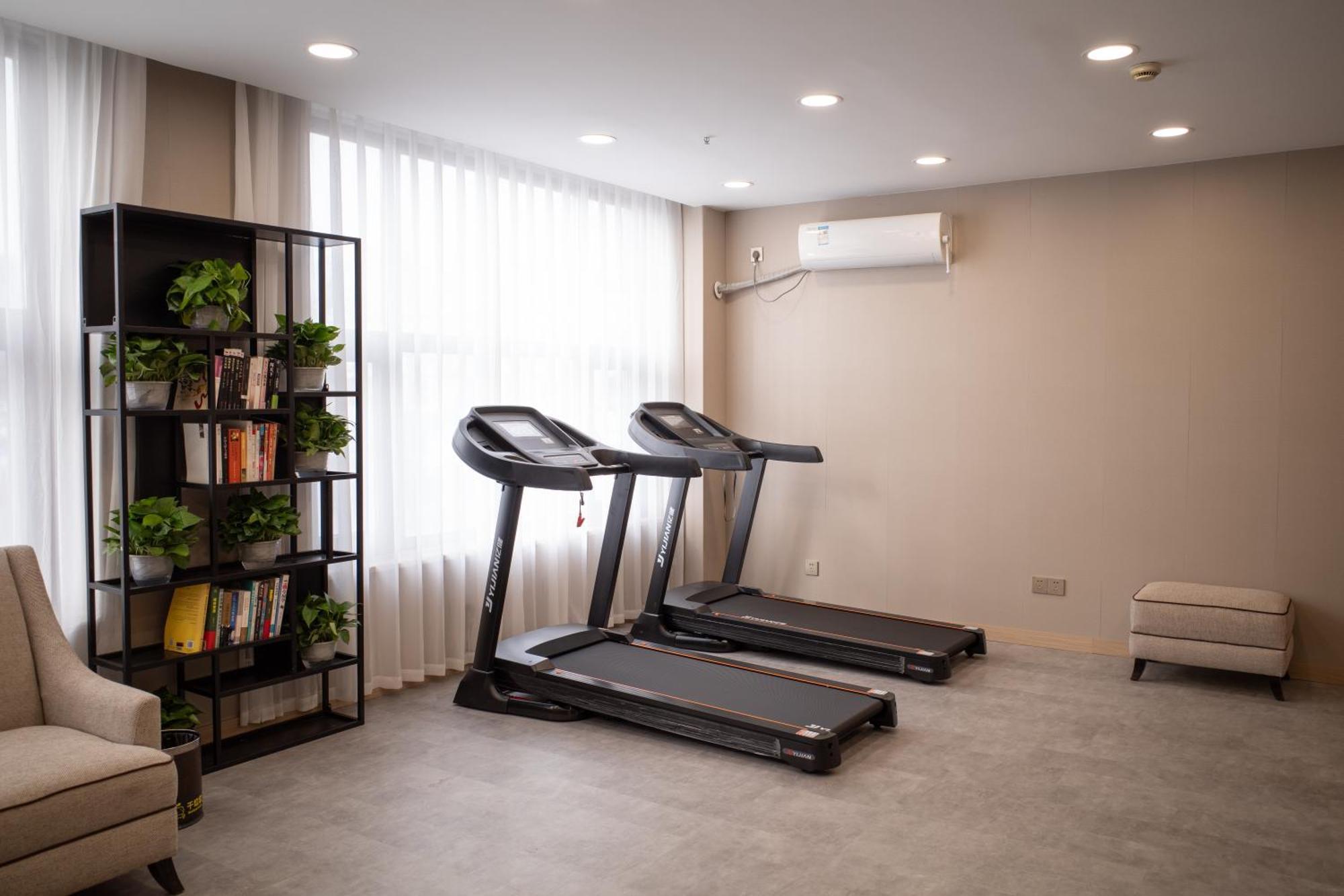 Joyful Star Hotel-free Shuttle Bus To Pudong Airport And Disneyland 3* Shanghai