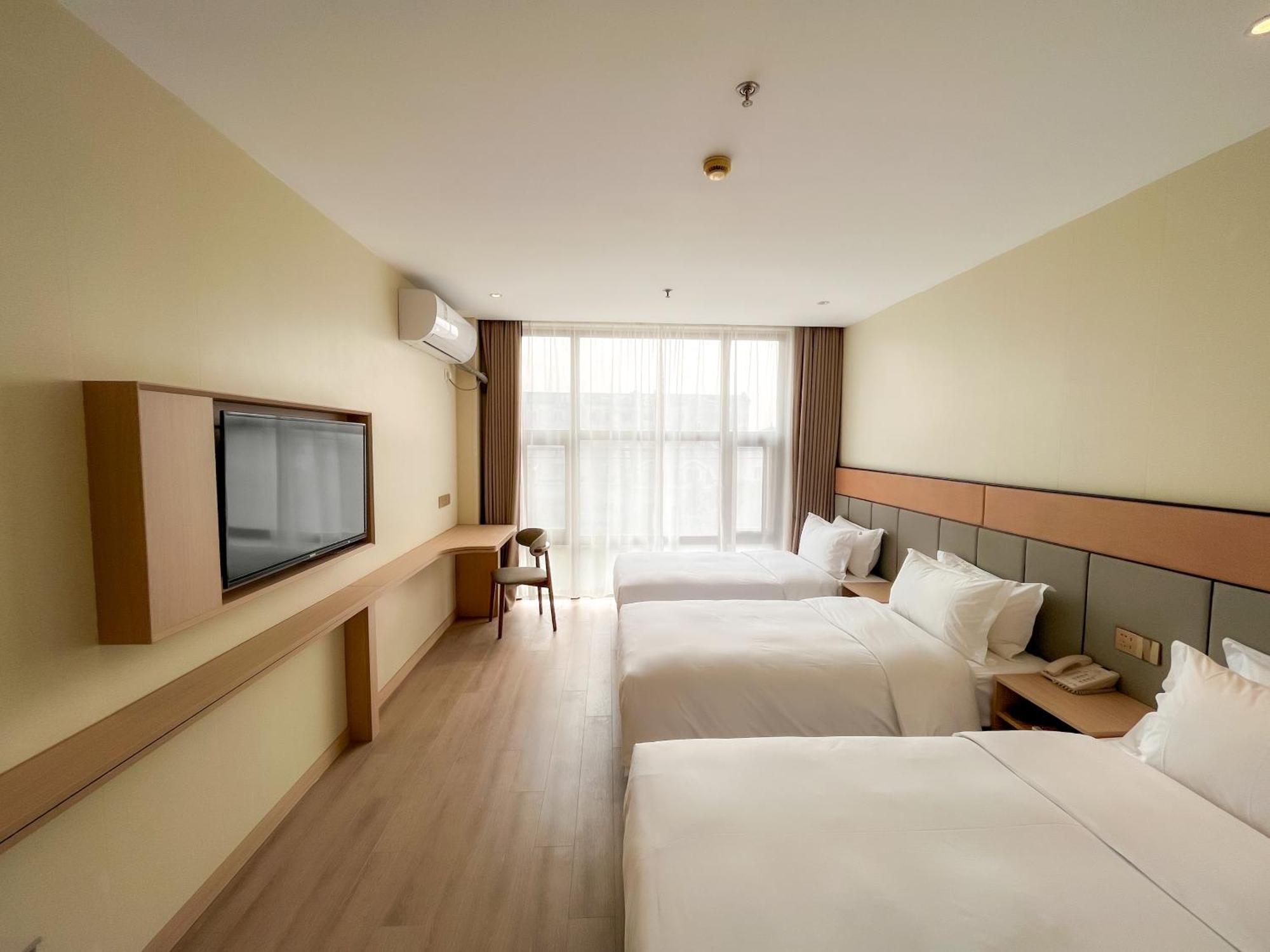 Joyful Star Hotel-free Shuttle Bus To Pudong Airport And Disneyland 3* Shanghai