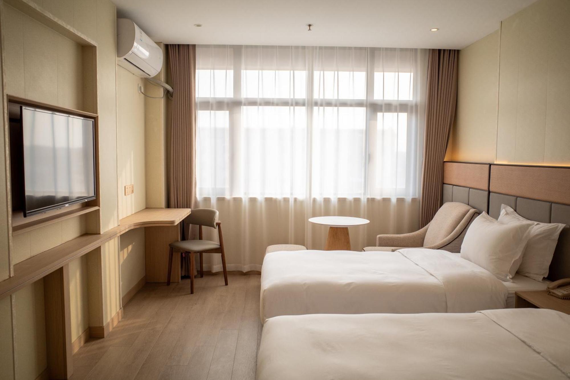 Hotel Joyful Star Hotel-free Shuttle Bus To Pudong Airport And Disneyland Shanghai