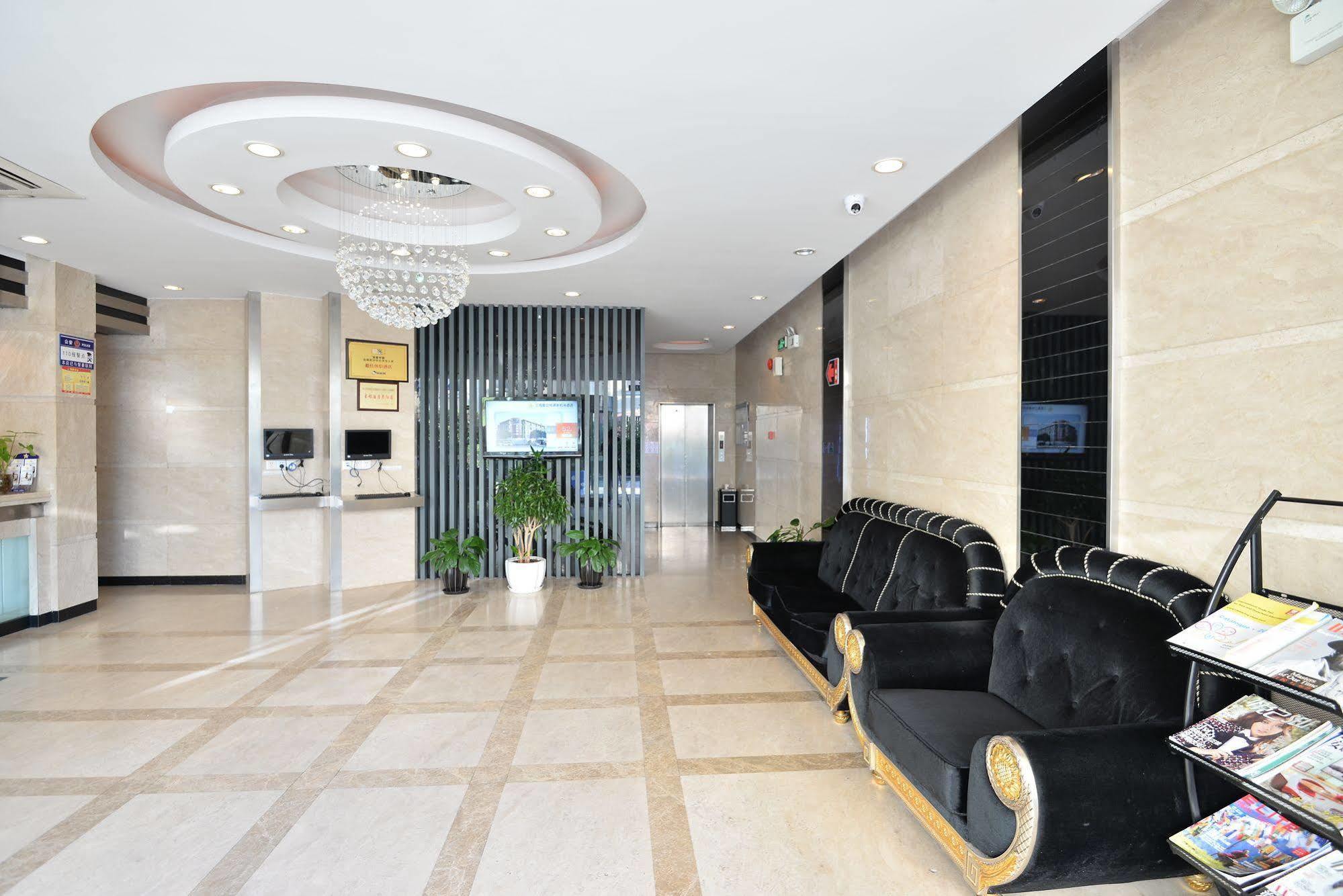 Joyful Star Hotel-free Shuttle Bus To Pudong Airport And Disneyland