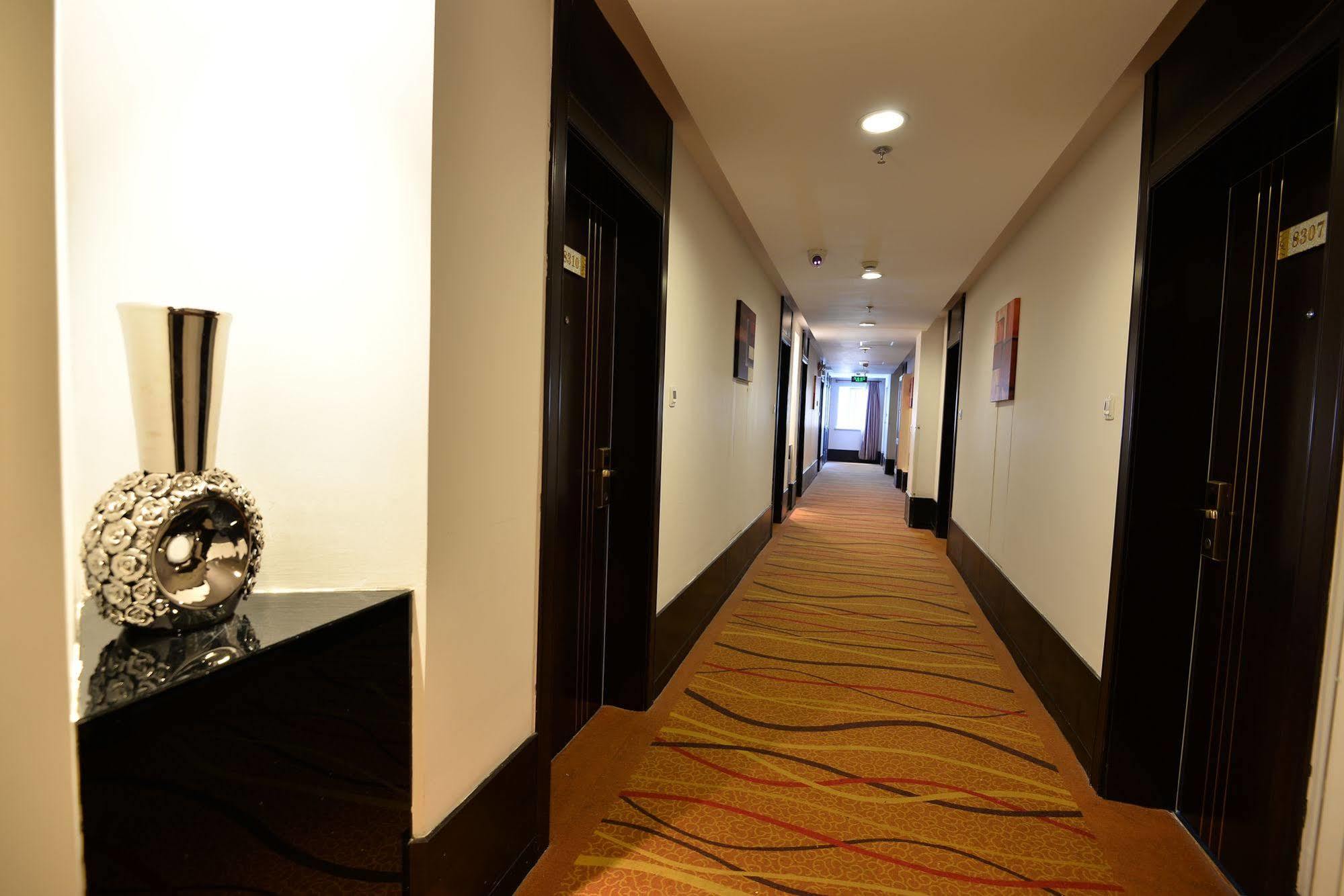 Hotel Joyful Star Hotel-free Shuttle Bus To Pudong Airport And Disneyland