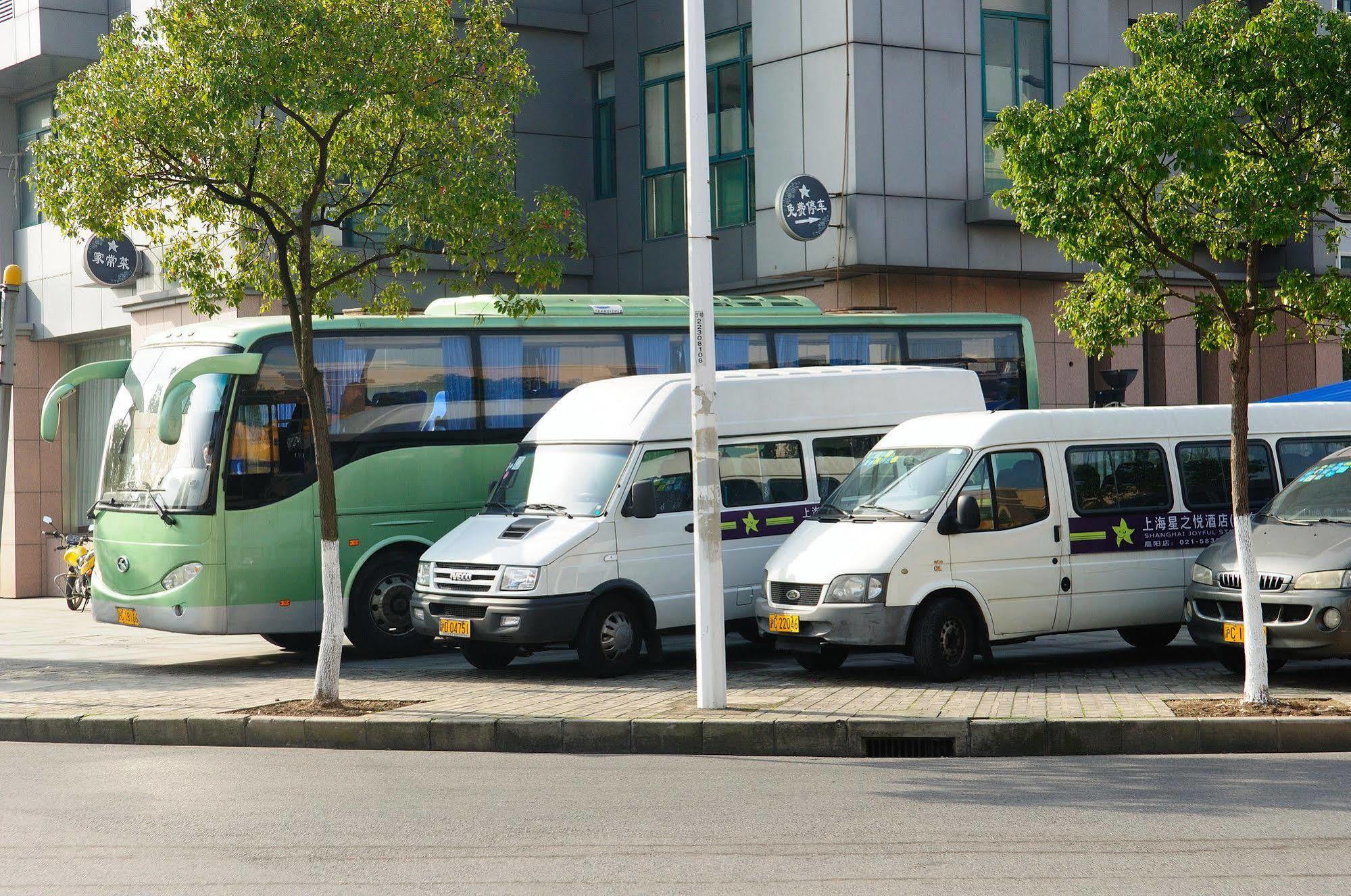 Joyful Star Hotel-free Shuttle Bus To Pudong Airport And Disneyland 3*